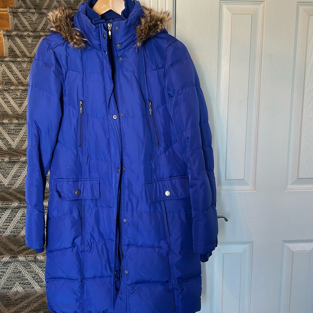 Royal blue down puffer coat with detachable hood.